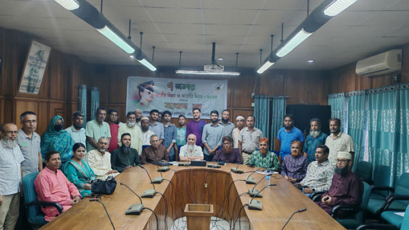 Lezbiyan yosh ayolni lesbiyanlik porno videoga yoldan ozdiradi Erkaklarni sikayotgan rus ayollari videolari